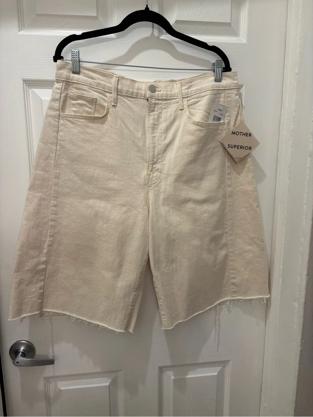 MOTHER The Half-Pipe Bermuda Fray Shorts Size 33 Act Natural Cream Denim NWT